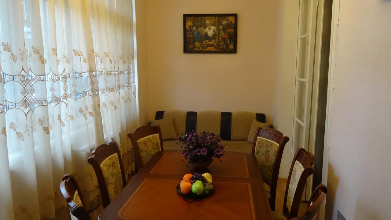 Apartment vake-saburtalo Tbilisi Buitenkant foto
