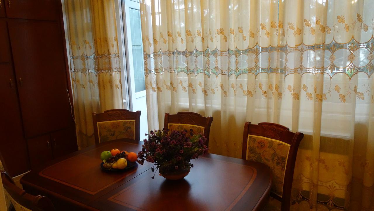 Apartment vake-saburtalo Tbilisi Buitenkant foto