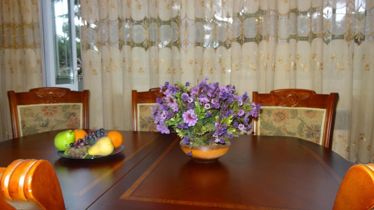 Apartment vake-saburtalo Tbilisi Buitenkant foto