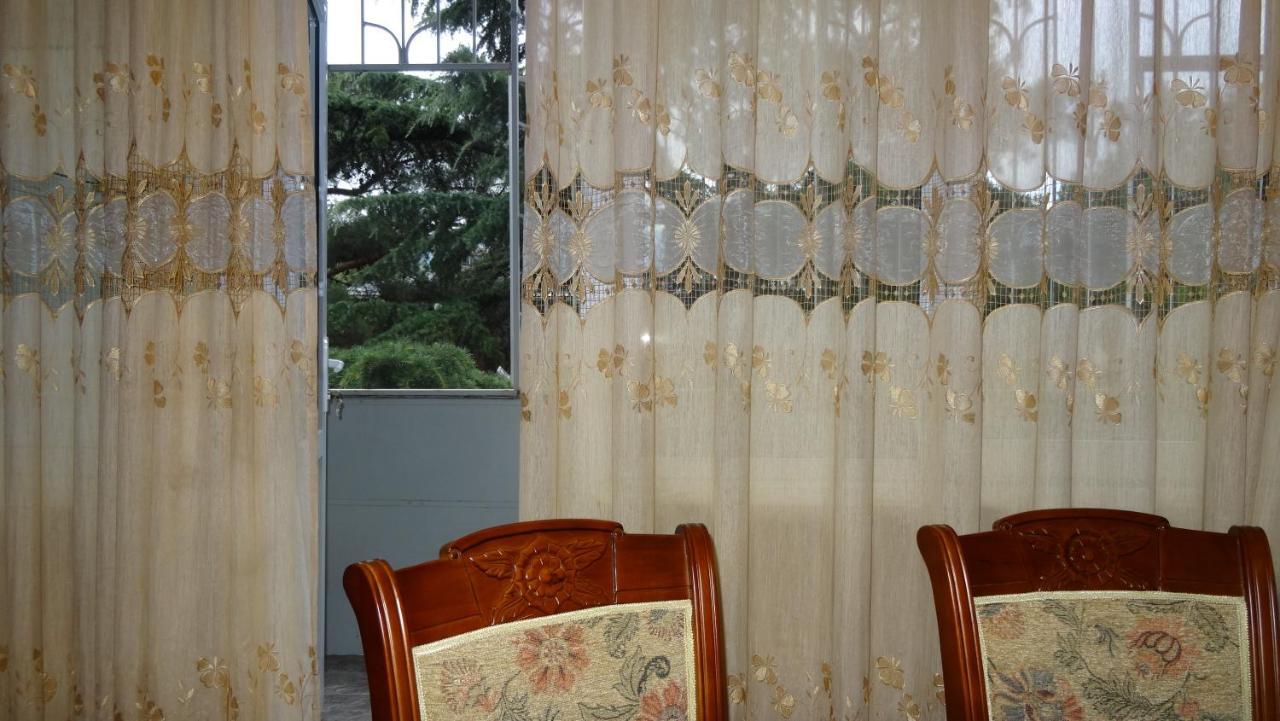Apartment vake-saburtalo Tbilisi Buitenkant foto